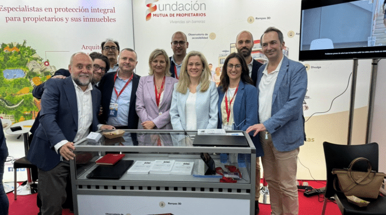 Més informació sobre l'article LA FUNDACIÓ MUTUA DE PROPIETARIOS ACOSTA L’ACCESSIBILITAT ALS ADMINISTRADORS DE FINQUES AMB UNA EXPERIÈNCIA IMMERSIVA AL CNAF 2024 